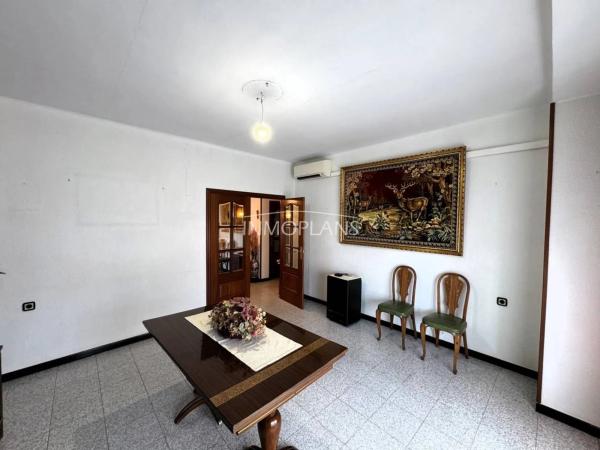 Piso en avenida del República Argentina