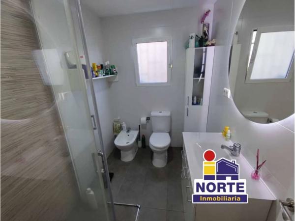 Piso en Barri Zona Nord