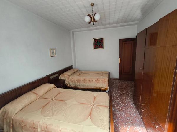 Casa independiente en Zona centro de salud, 1