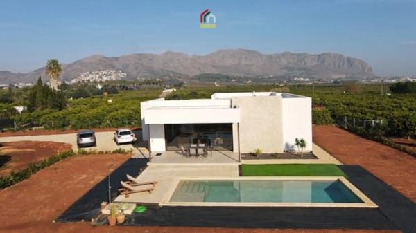 Casa independiente en calle Assagador s/n