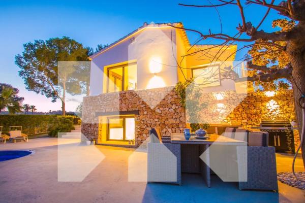 Casa independiente en calle el Mero