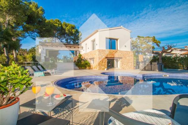 Casa independiente en calle el Mero