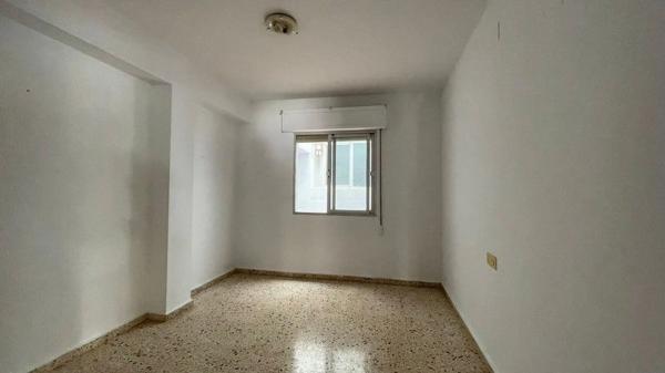 Piso en avenida del País Valencià