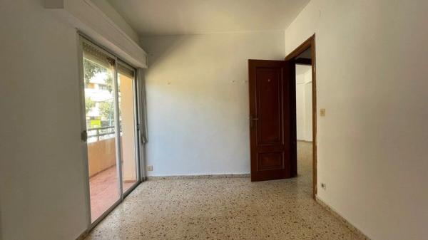 Piso en avenida del País Valencià