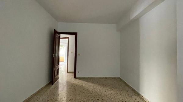 Piso en avenida del País Valencià