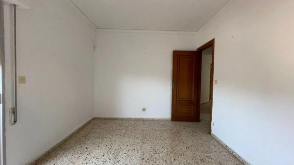 Piso en avenida del País Valencià