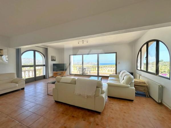 Casa independiente en calle l'Amarant