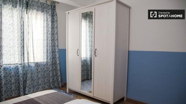 Se alquila piso de 2 habitaciones en Cabanyal-Canyamelar.