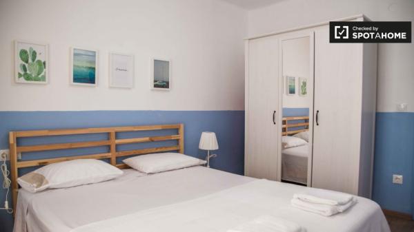 Se alquila piso de 2 habitaciones en Cabanyal-Canyamelar.