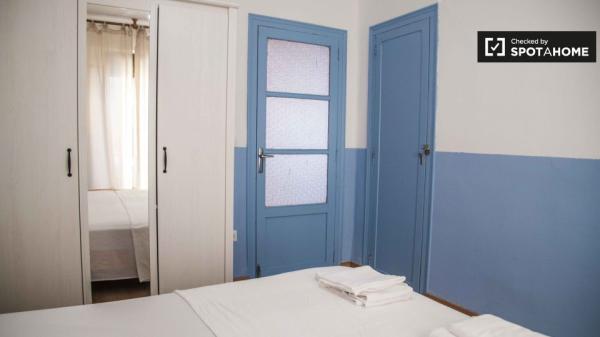 Se alquila piso de 2 habitaciones en Cabanyal-Canyamelar.