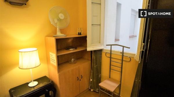 Acogedora habitación en alquiler en Salamanca, Madrid