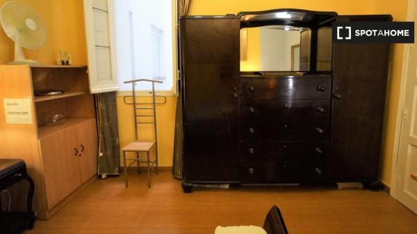 Acogedora habitación en alquiler en Salamanca, Madrid