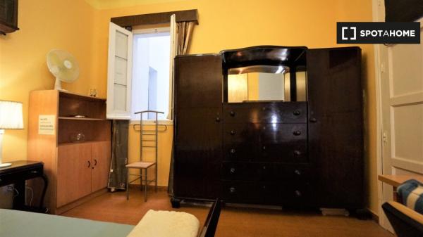 Acogedora habitación en alquiler en Salamanca, Madrid