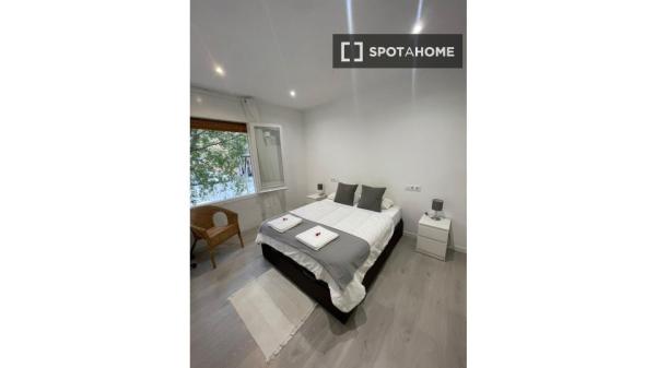 Piso en alquiler de 3 habitaciones en La Sagrada Família, Barcelona