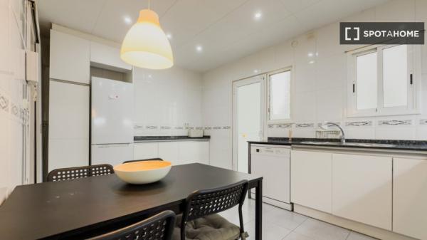 Apartamento de 3 dormitorios en alquiler en el Eixample, Barcelona