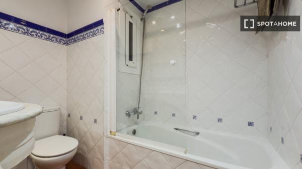 Apartamento de 3 dormitorios en alquiler en el Eixample, Barcelona