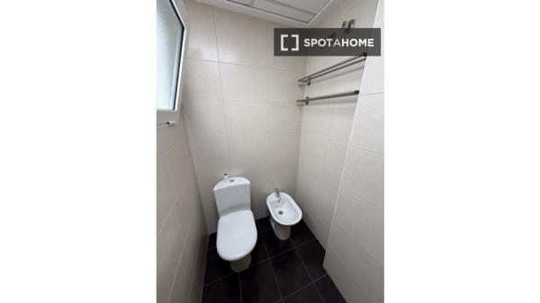 Piso de 2 dormitorios en alquiler en Elche.