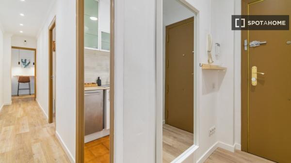 Habitación en piso compartido en barcelona.