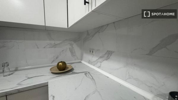 Piso de 5 habitaciones en alquiler en Trafalgar, Madrid