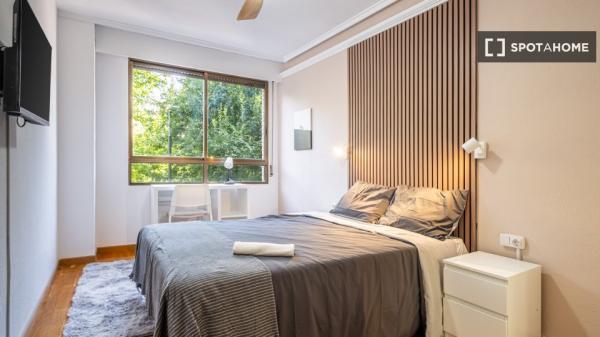 Piso en alquiler en Alicante, 6 habitaciones.