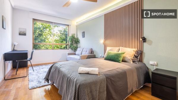 Piso en alquiler en Alicante, 6 habitaciones.