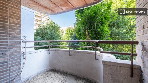 Piso en alquiler en Alicante, 6 habitaciones.