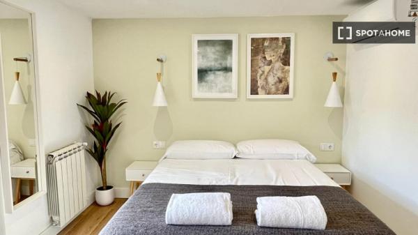 Habitación en piso compartido en Palacio, Madrid