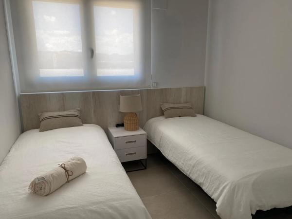 Piso en venta en Calle Llac Maracaibo, 2