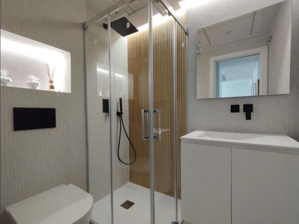 Piso en venta en Calle Llac Maracaibo, 2