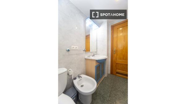 Zimmer in Wohngemeinschaft in Granada