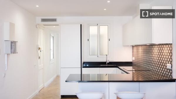 Apartamento de 2 dormitorios en alquiler en La Barceloneta, Barcelona
