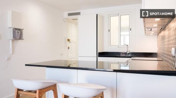 Apartamento de 2 dormitorios en alquiler en La Barceloneta, Barcelona