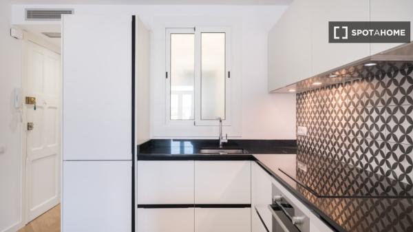 Apartamento de 2 dormitorios en alquiler en La Barceloneta, Barcelona