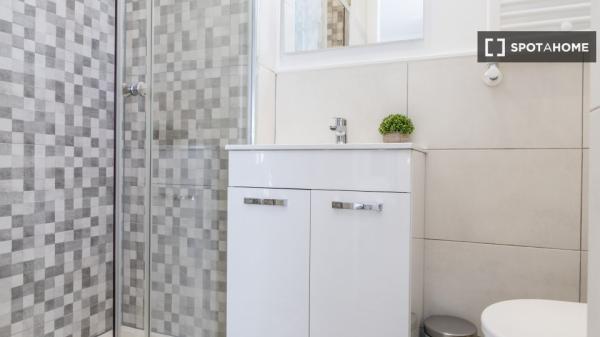 Piso de 2 dormitorios en alquiler en Almenara, Madrid.