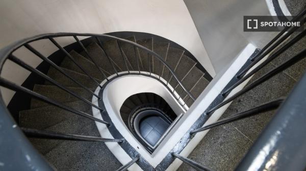 Piso de 2 dormitorios en alquiler en Almenara, Madrid.