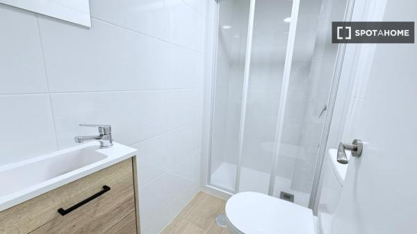 Zimmer in Wohngemeinschaft, Santa Eugenia, Madrid