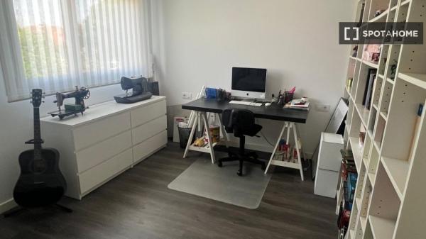 Apartamento de 2 dormitorios en alquiler en Salamanca