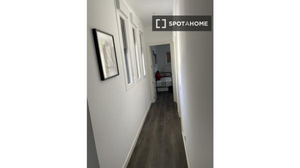 Apartamento de 2 dormitorios en alquiler en Salamanca