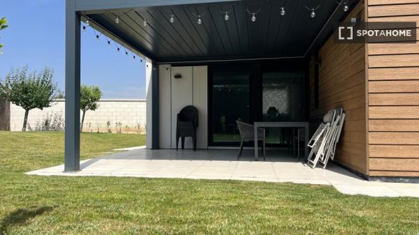 Apartamento de 2 dormitorios en alquiler en Salamanca