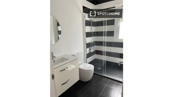 Apartamento de 2 dormitorios en alquiler en Salamanca