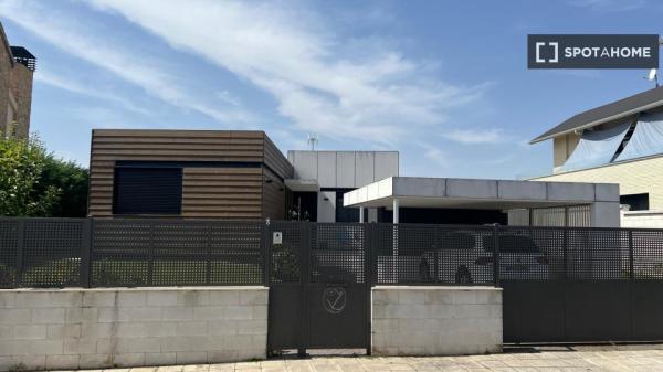 Apartamento de 2 dormitorios en alquiler en Salamanca