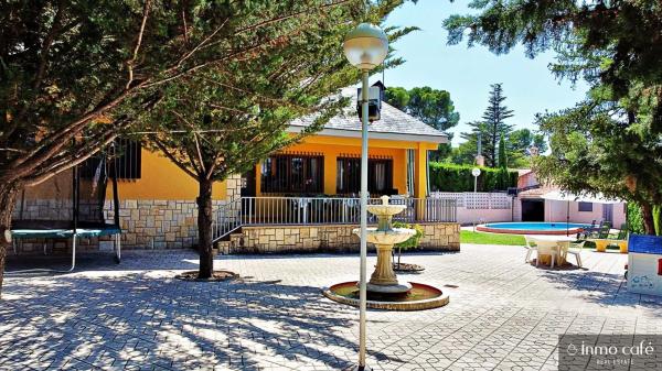 Casa independiente en calle Navarro