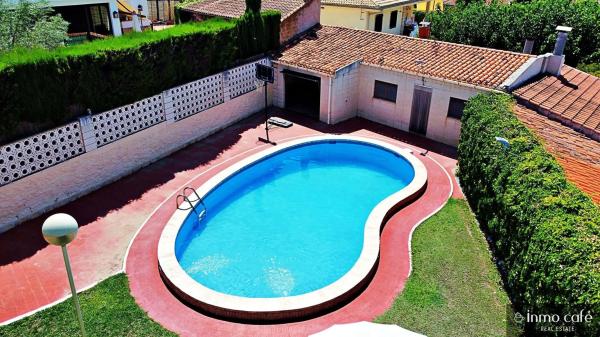Casa independiente en calle Navarro