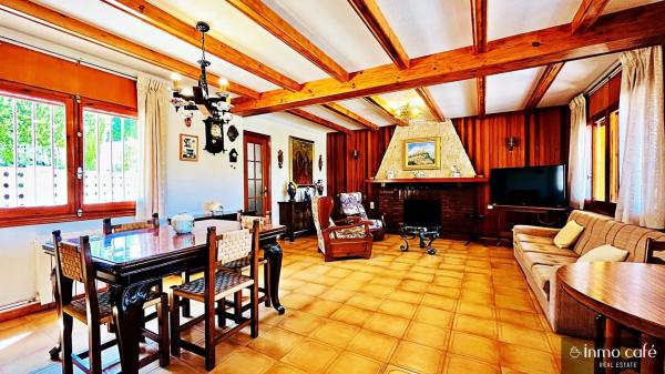 Casa independiente en calle Navarro