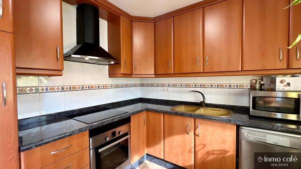 Chalet pareado en calle Gastón Castelló