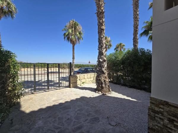 Chalet pareado en Av Antonio Pedrera Soler, 53