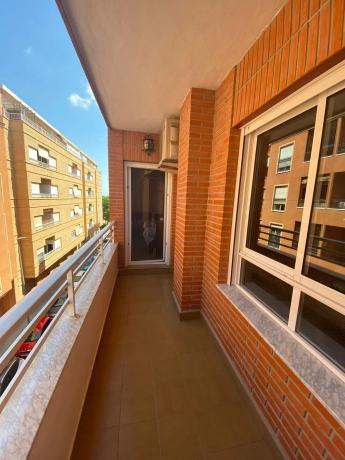 Piso en calle Ramón y Cajal