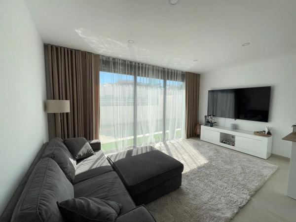 Chalet en calle Vicente Aleixandre, 24