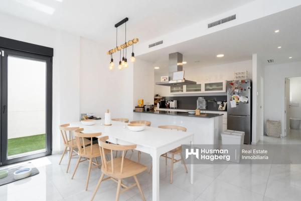 Chalet en calle Maria Goyri