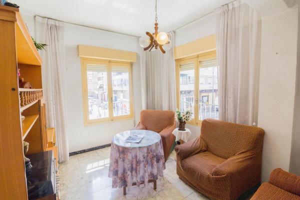 Piso en avenida de la Constitución